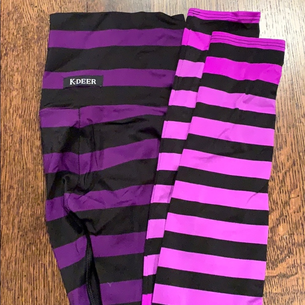 K-Deer leggings. Size Small.